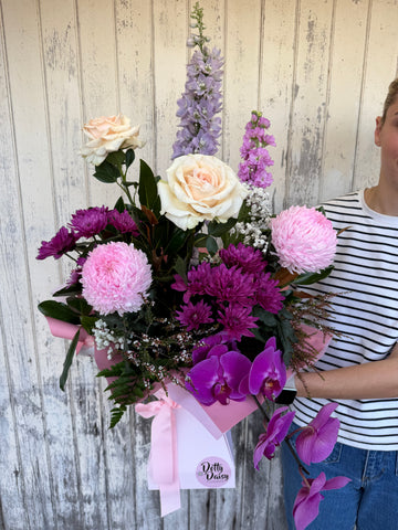 🌸 Large Mod Vase Arrangement - $180
