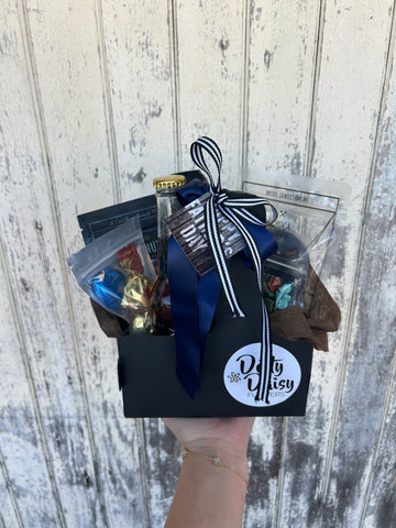 Small Gourmet sweet & Savoury Hamper *