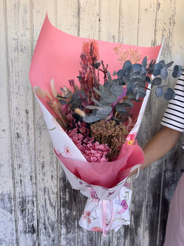 🌸 Dried/preserved wrapped bunches
